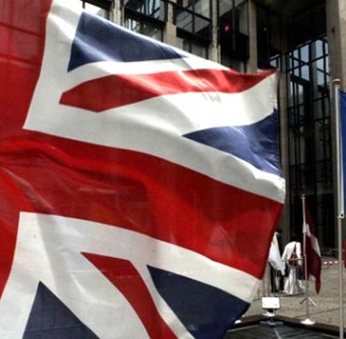 İngiltere’de diplomatlar Brexit zammı istiyor