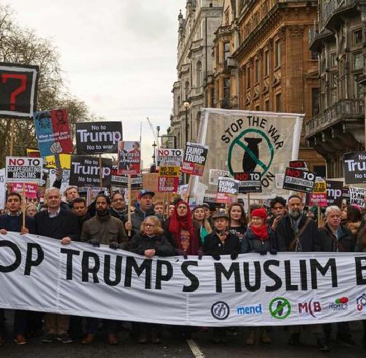 Londra’da binlerce kişi Donald Trump’a karşı yürüdü