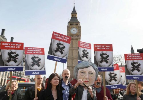 Brexit yasa tasarısı protesto edildi