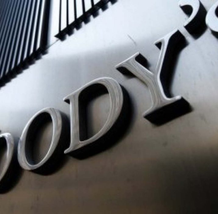 Moody’s İngiliz ekonomisi için temkinli iyimser