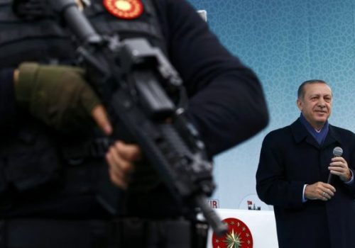 FT: Erdoğan Kürtlerin kalbini kazanmaya çabalıyor