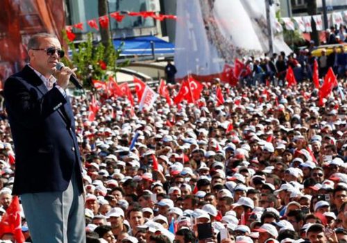 FT: Erdoğan’ın makinesi baskıyı artırıyor