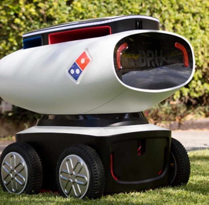 Dominos, robotlarla pizza dağıtmaya başladı