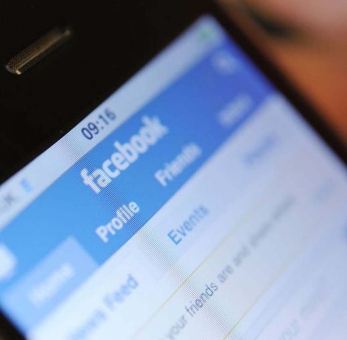 Facebook closes 3 billion fake accounts
