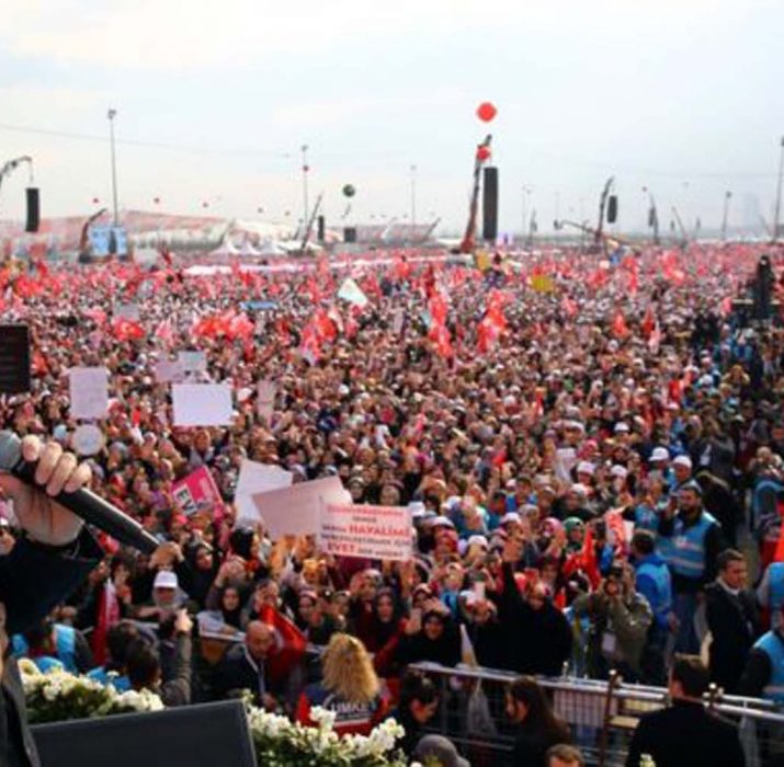 Times: Ücretsiz otobüslere rağmen Erdoğan’ın mitingine katılım düşük