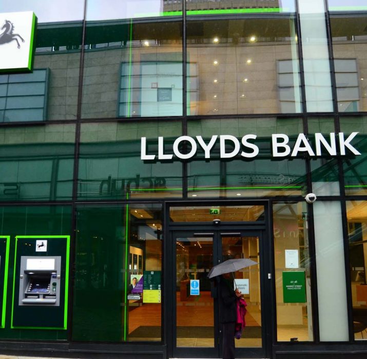 Lloyds, 100 milyon sterlin tazminat ödeyecek