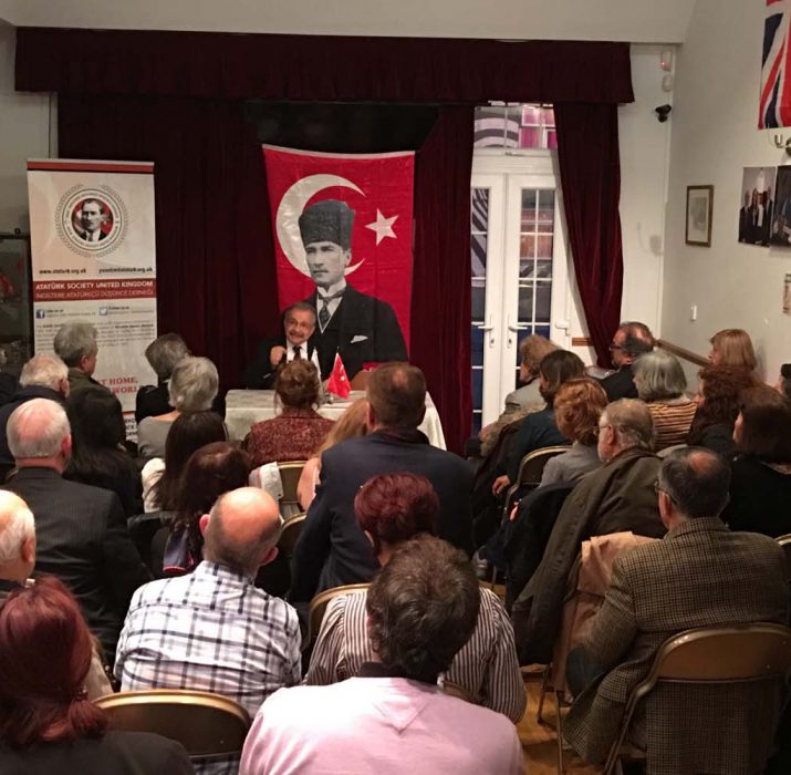 Londra’da başkanlık sistemi sonrası Türkiye konuşuldu