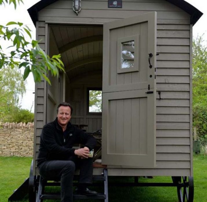 David Cameron buys luxury hut for writing