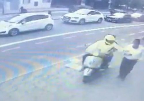 Tottenham’da motosikletli hırsızlara dikkat