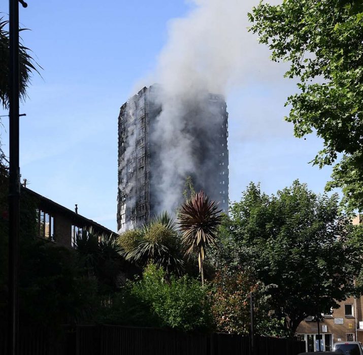 Londra yangınında ölü sayısı 30’a yükseldi