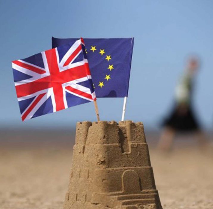 Brexit, İngiliz finans kuruluşlarının Avrupa’ya erişimini engellememeli