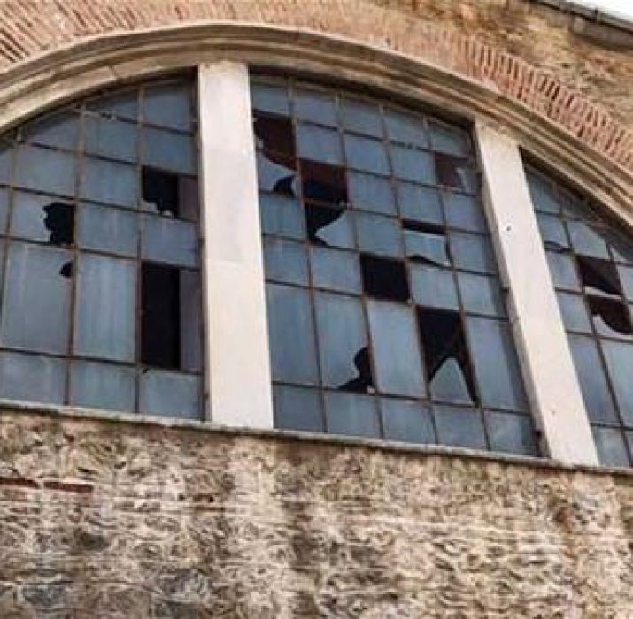 Armenian church in Istanbul hit by storm awaits permission to get repaired