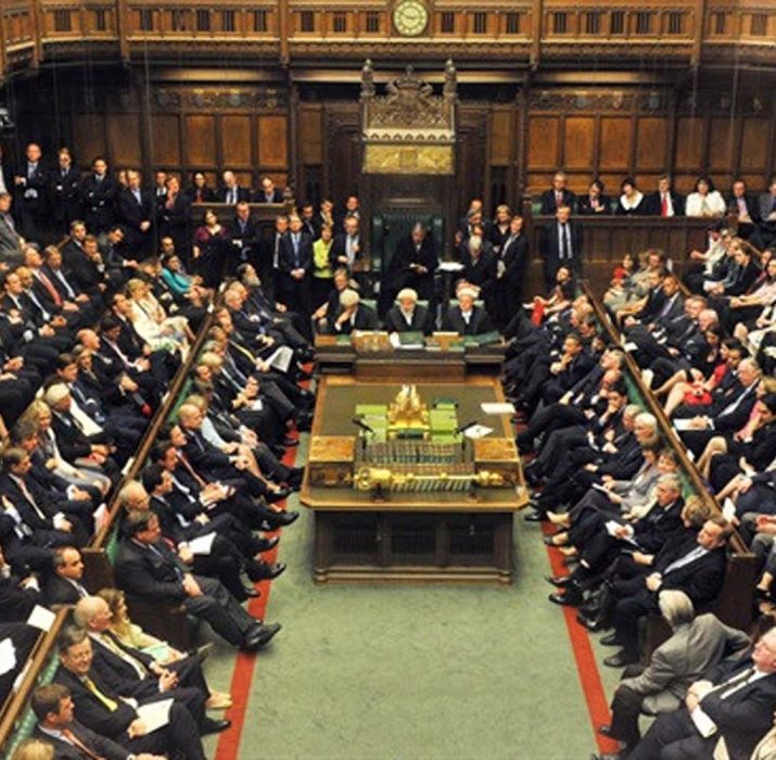 Milletvekilleri Parlamento’da farklı Brexit seçeneklerinin oylanmasına destek verdi