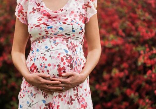İngiltere’de hamile kadın yerine “Hamile İnsan” önerisi