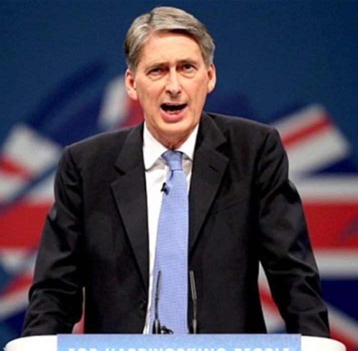 Hammond: Brexit belirsizliği ortadan kaldırılmalı