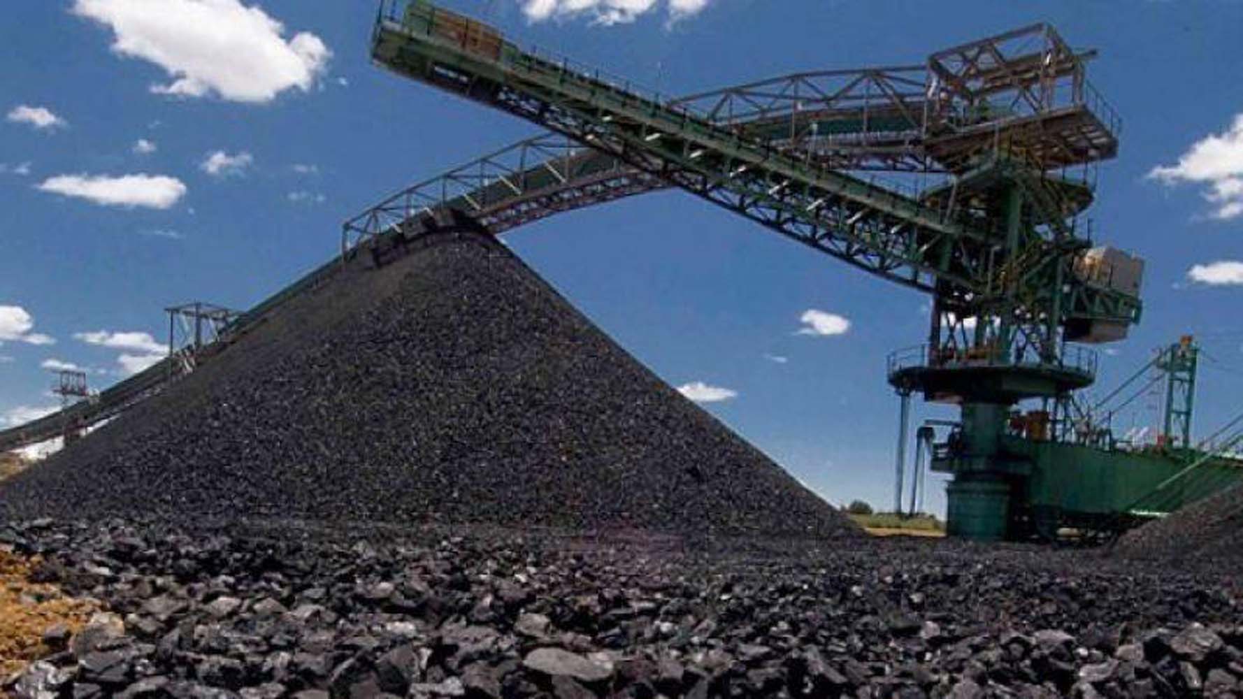 Отрасль добычи угля. Угольная промышленность. Добыча угля. Уголь в промышленности. Добывающая промышленность уголь.