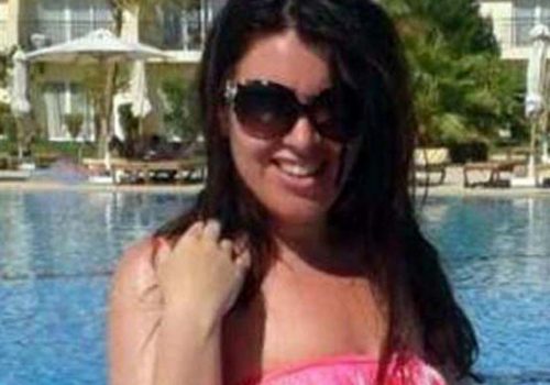 Mısır’a tatil için giden İngiliz kadın, ağrı kesici taşıdığı için tutuklandı