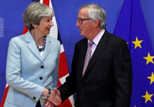 Juncker: Brexit müzakerelerinde yeterli ilerleme sağlandı