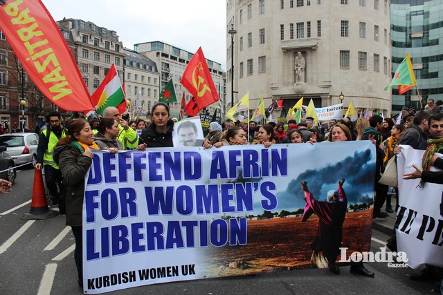 BBC önünde Afrin protestosu