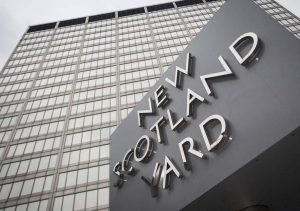 Londra’da iki kişi terör suçlamasıyla tutuklandı