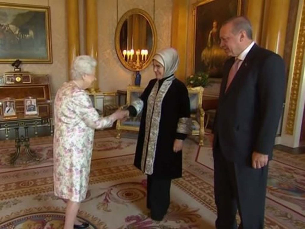 Erdoğan, Kraliçe ile Buckingham Sarayı’nda buluştu