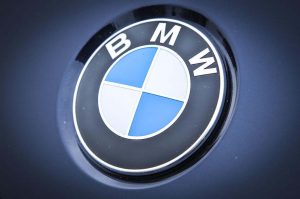 BMW recollecting 300,000 cars