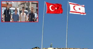 İki Türk bayrağını indirmeye çalıştılar