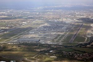 Heathrow Havalimanı’na yeni pist onayı