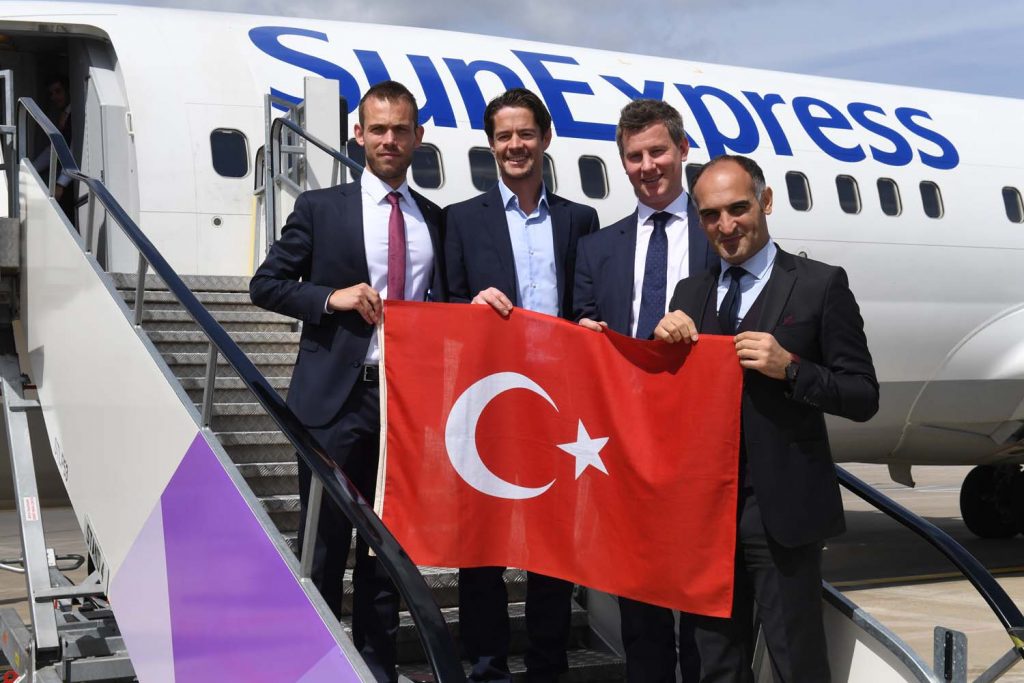 SunExpress Antalya’dan Londra’ya uçuyor
