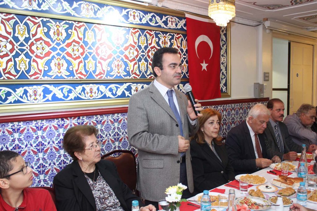 Turkish Cypriots meet at iftar