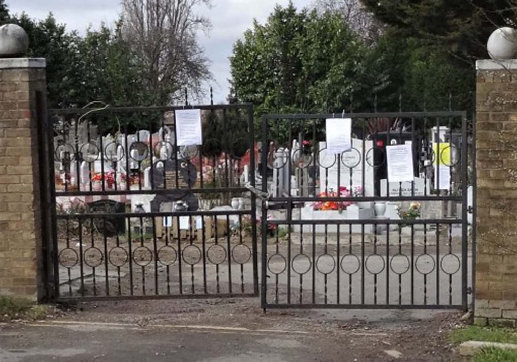 Tottenham Park Mezarlığı Lordlar Kamarasında konuşuldu