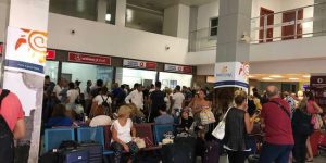 Ercan’da eylem: KKTC-İngiltere uçuşları iptal edildi