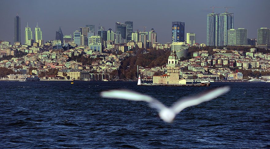 Guardian: “Türk Lirası’ndaki krizi İstanbul’un siluetinde görmek mümkün”
