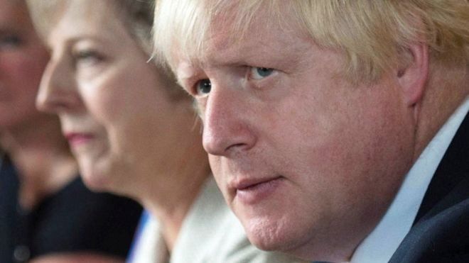 Boris Johnson’dan, May’in Brexit planına ‘intihar yeleği’ benzetmesi