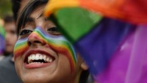 Hindistan’da eşcinsel ilişki suç olmaktan çıkarıldı
