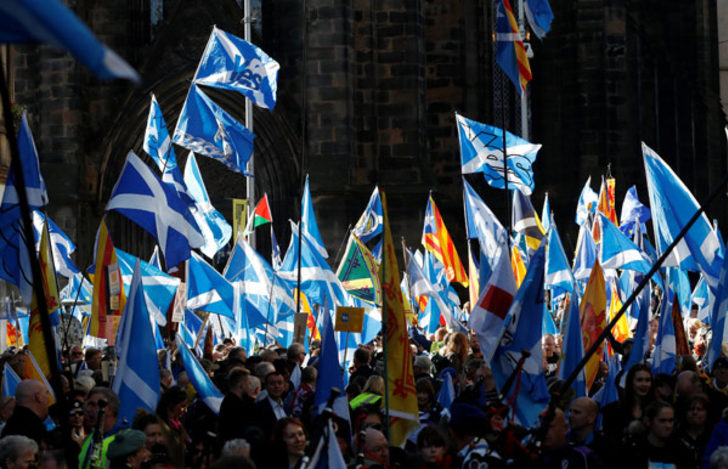 İskoçya bağımsızlık için harekete geçti