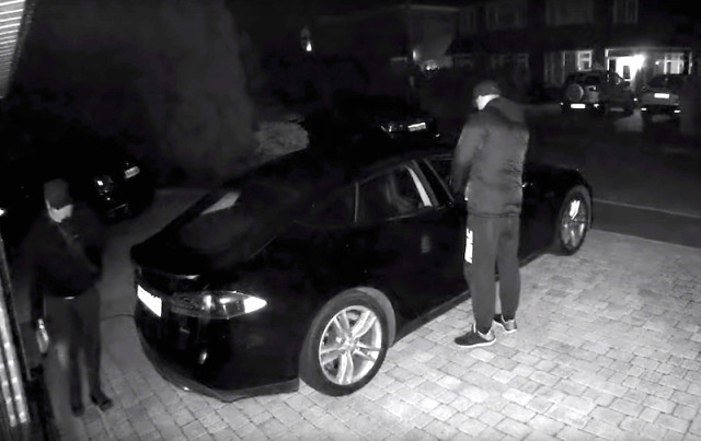 Hırsızlar Tesla Model S’i de çaldı