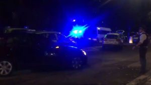 Kuzey Londra’da 4 polis saldırıya uğradı