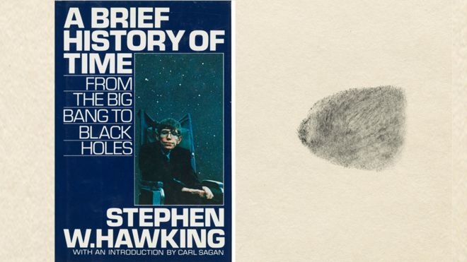 Stephen Hawking’in 22 kişisel eşyası 1,8 milyon sterline satıldı
