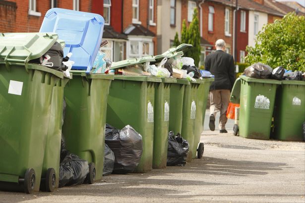 Londra belediyeleri, ‘çöp toplama ve park ha rcamalarında kaçınılmaz azalmalar’ ile 700 milyon sterlinlik kesintiyle karşı karşıya