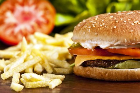 İngiliz Tıp Dergisi’nde araştırma raporu: Restoran menüleri fast food menülerinden daha sağlıksız