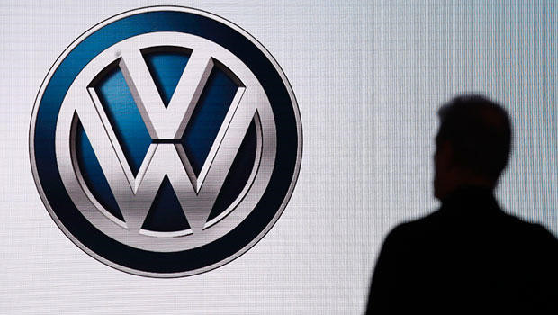 Volkswagen ve Tesco, İngiltere’nin en büyük ücretsiz araba şarj ağını kuracak