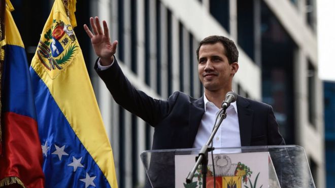 Avrupa Parlamentosu, Guaidó’yu geçici devlet başkanı olarak tanıdı