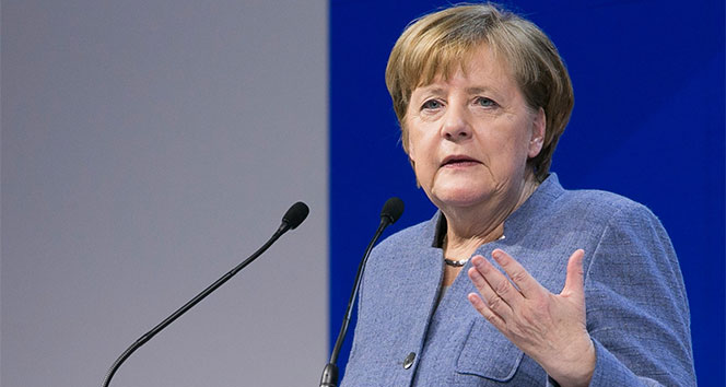 Almanya Başbakanı Merkel: ‘Brexit için May’dan yeni teklifler bekliyoruz’