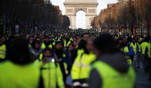 Sarı Yelekliler protestoları – Fransa, izinsiz gösterilere katılımı yasaklayacak