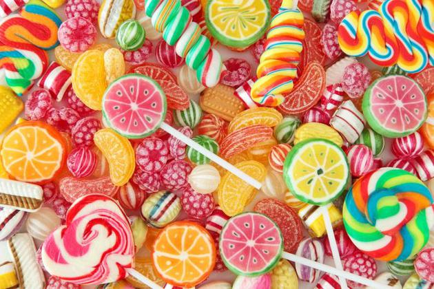 Çocuklar 10 yaşına kadar 140 kilo şeker tüketiyor