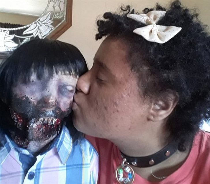 Aşkın gözü körmüş: zombi bebeğiyle evlendi