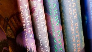 İngiltere’de mahkumlar Harry Potter kitabına uyuşturucu sakladı