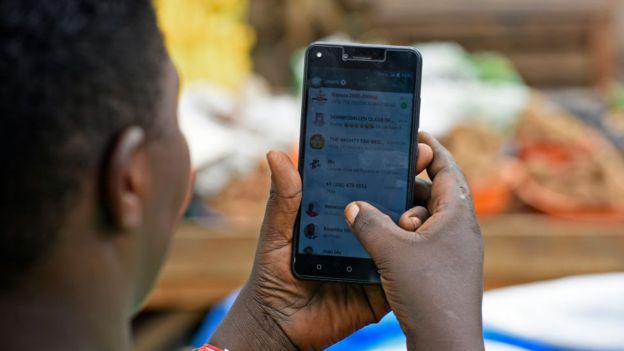 Uganda’da ‘internette dedikodu’ vergisinden sonra milyonlarca kişi sosyal medyayı terk etti