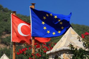 Avrupa Parlamentosu: AB, Türkiye ile üyelik müzakerelerini askıya alsın